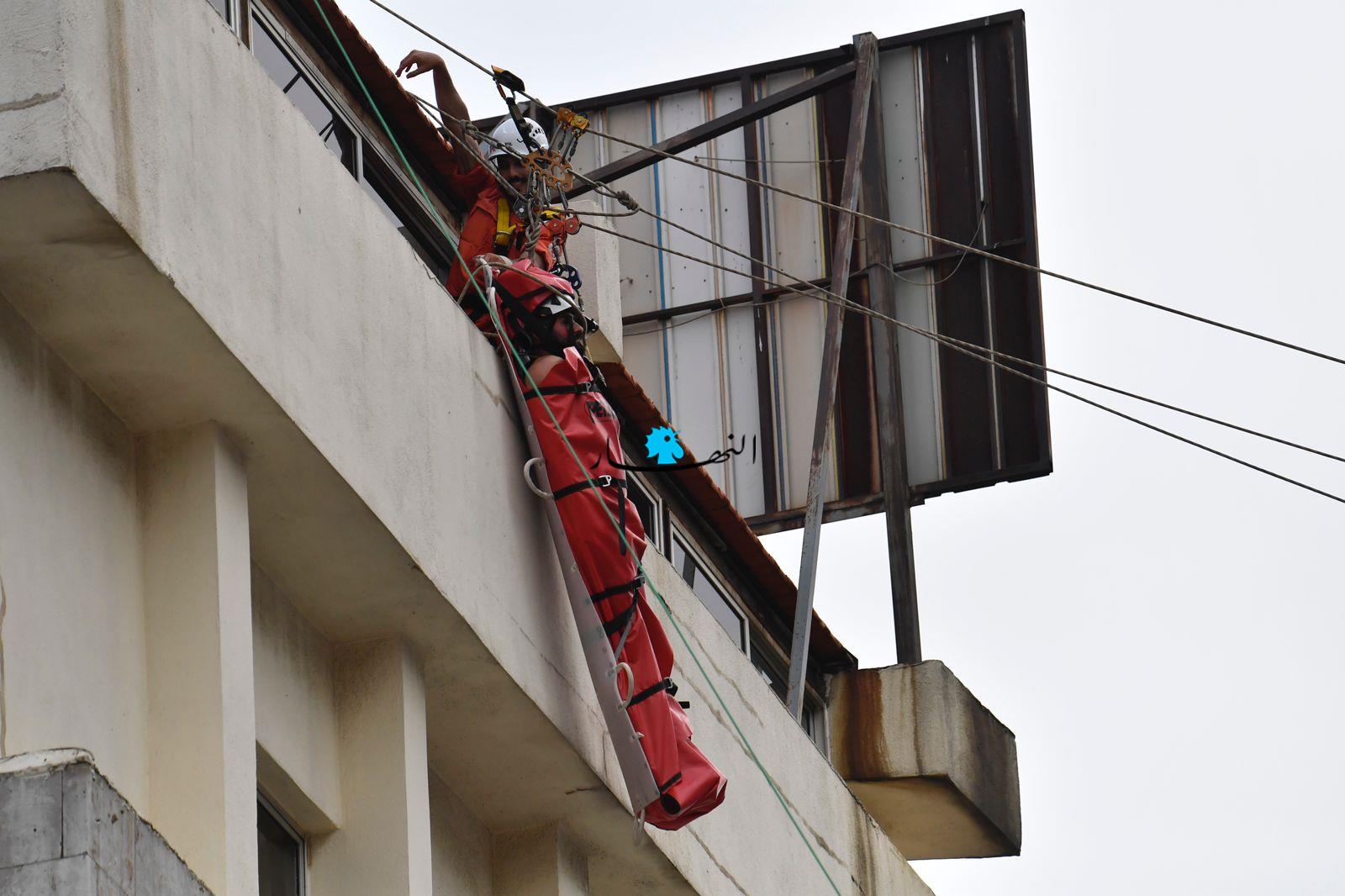 جامعة الحكمة نظمت مناورة حية حول إدارة الأزمات (صور)